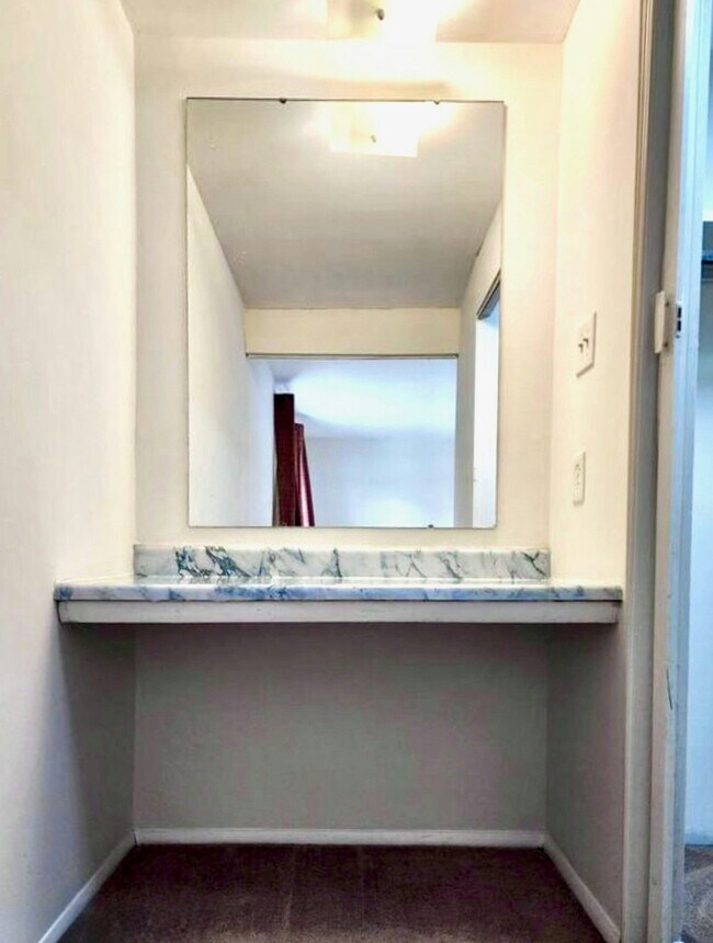 Building Photo - 12325 Boncrest Dr