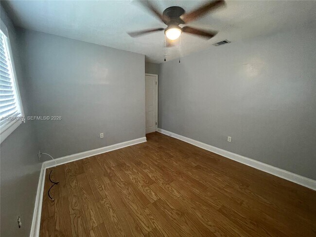 Building Photo - 9301 SW 54th St