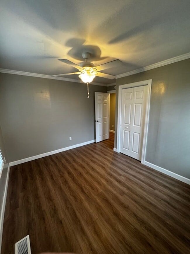 Building Photo - Home for Rent in Middle of Johnson City!