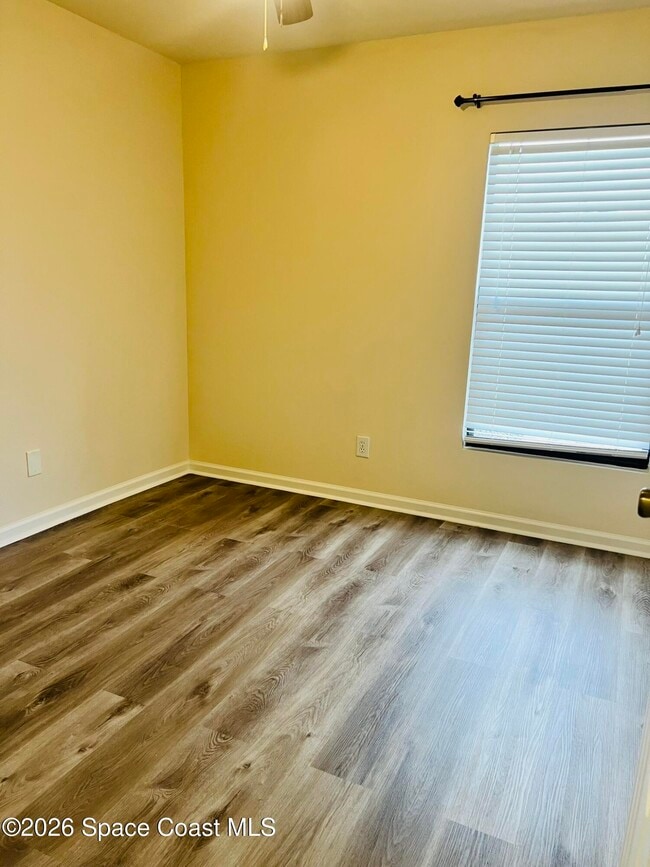 Building Photo - 1145 Luminary Cir