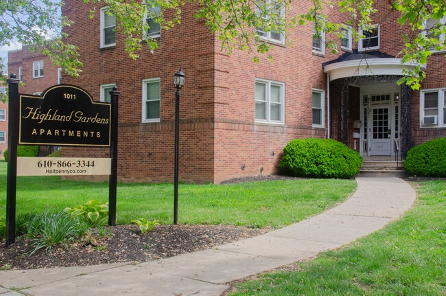 Building Photo - Highland Gardens Apartments
