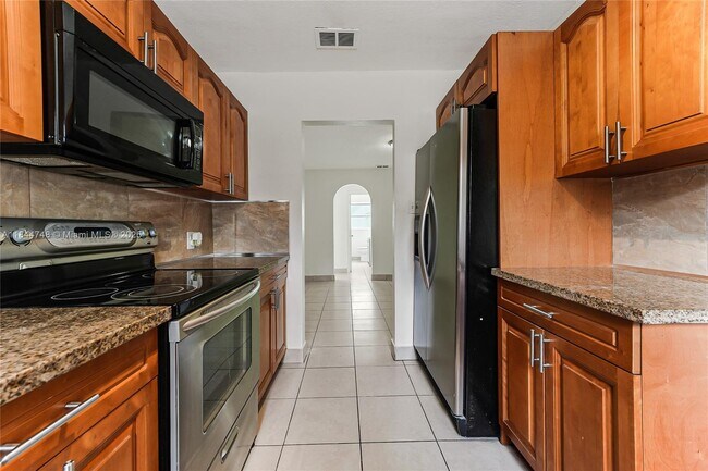 Building Photo - 1059 NW 48th St