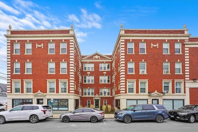 Building Photo - 409 Beloit Ave