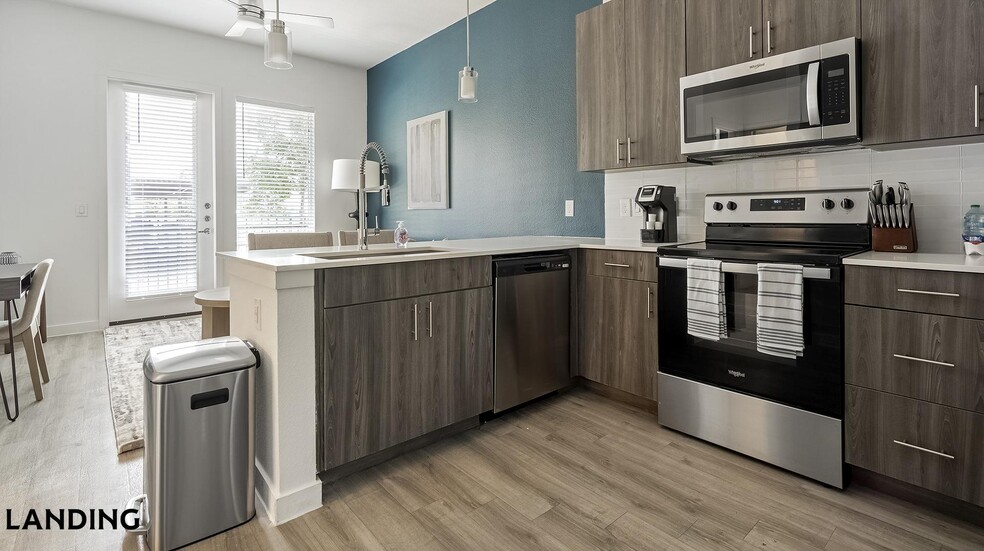 Building Photo - 7106 Culebra Commons