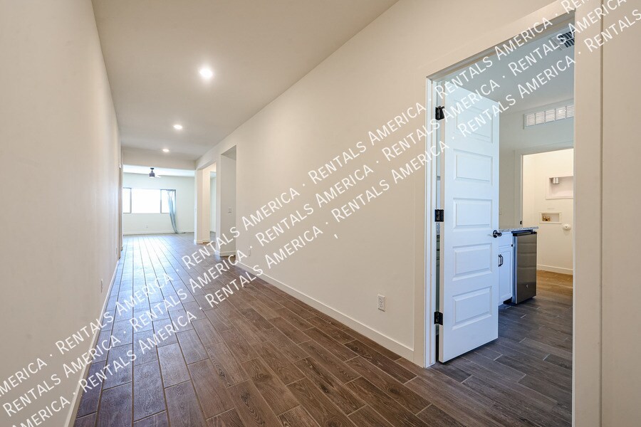 Building Photo - 12557 W Citrus Wy