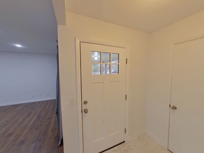 Building Photo - 3534 W 11th St N