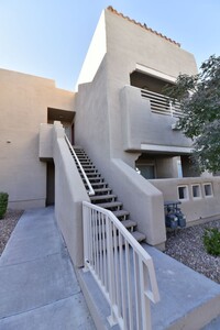 Building Photo - Beautiful 1BED/1BATH Condo located in La P...