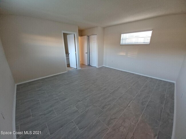 Building Photo - 3135 Shady Dell Ln