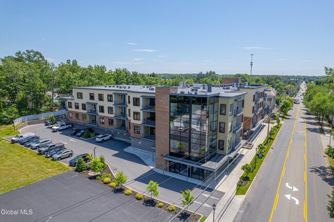 Primary Photo - 116 West Ave