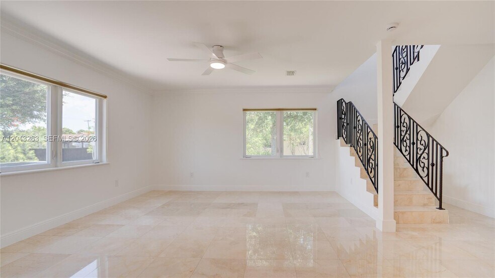 Building Photo - 500 SW 51st Ct