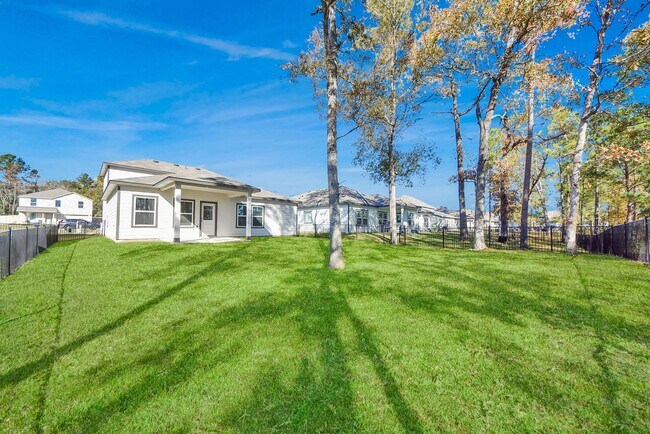 Building Photo - 473 Shoreview Dr