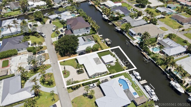 Building Photo - 16 Leeward Cir