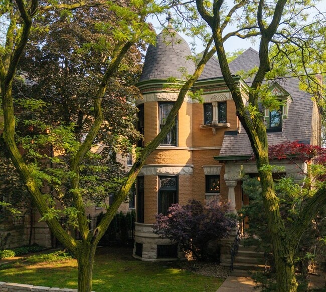Primary Photo - 2138 W Caton St