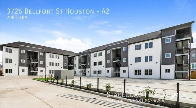 Building Photo - 3726 Bellfort Ave