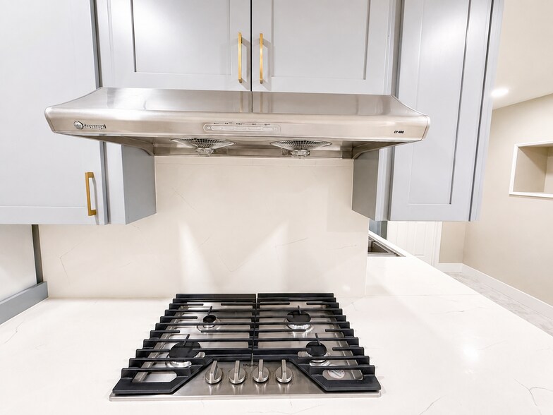new hood and range - 2322 Donosa Dr