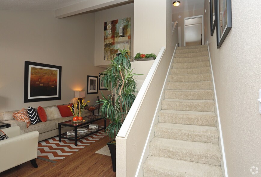 Lewood Village Townhomes Houston Tx Apartment Finder