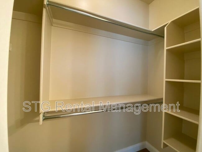 Building Photo - 3439 S Barcelona Dr
