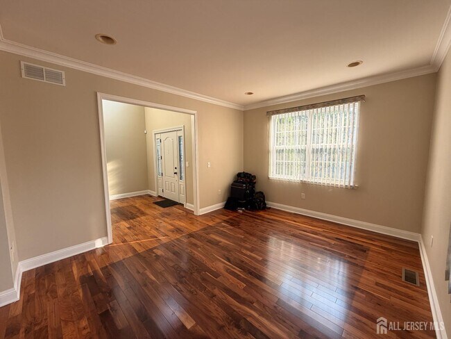 Building Photo - 87 Timberhill Dr