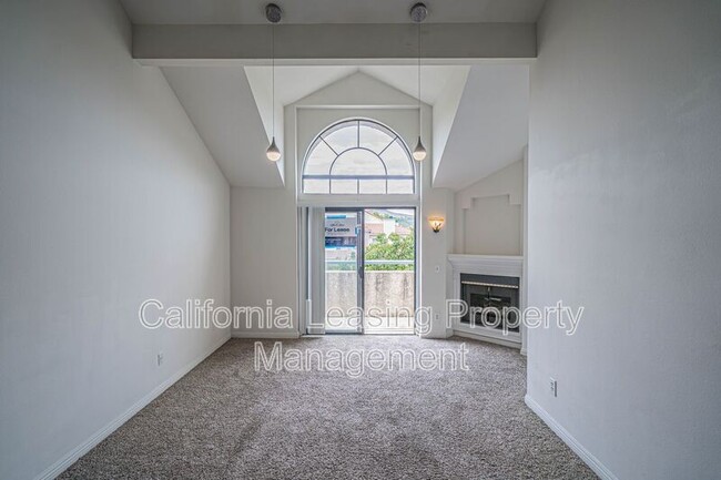 Building Photo - 18215 Flynn Dr
