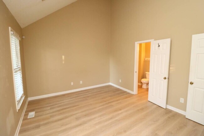 Building Photo - Best Value in Apex! Charming 3BR Half-Duplex Near Downtown