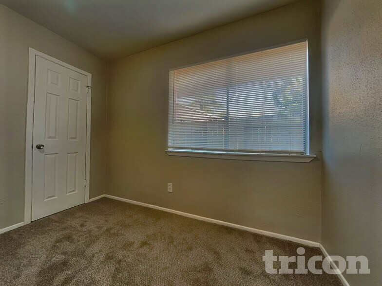 Building Photo - 4422 Monteith Dr