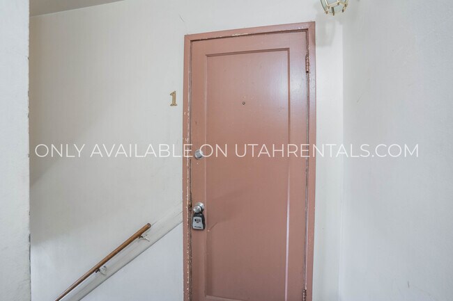 Building Photo - 411 E 300 S