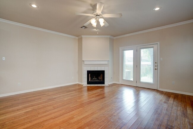 Building Photo - 4502 Avenue-B