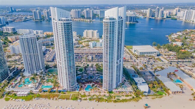 Building Photo - 18201 Collins Ave