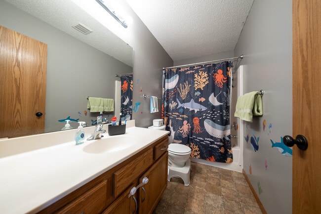 Building Photo - 3292 Century Dr