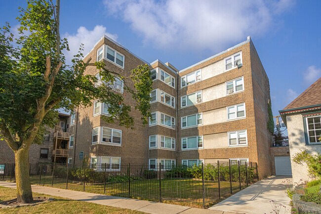 Primary Photo - 7710 N Sheridan Rd
