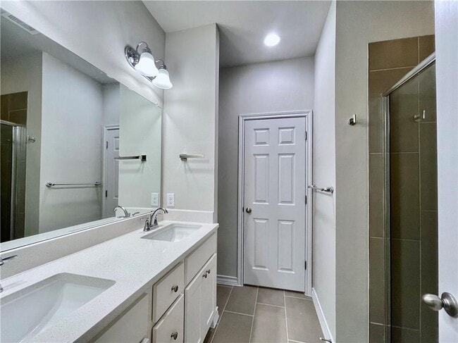 Building Photo - 11812 Offaly Dr