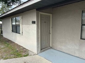 Building Photo - 3875 NW Huntsboro St