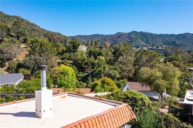 Building Photo - 25650 Timpangos Dr