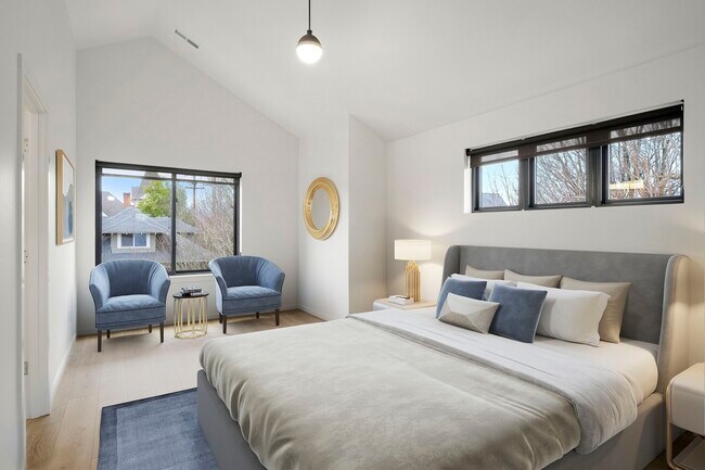 Building Photo - 186 NE Stanton St