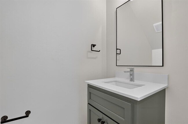 Building Photo - 8754 Patriot Dr
