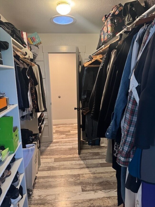 Building Photo - Country Style Living in this Charming Home in Anderson