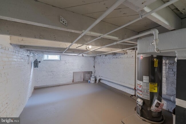 Building Photo - 116 S Durham St