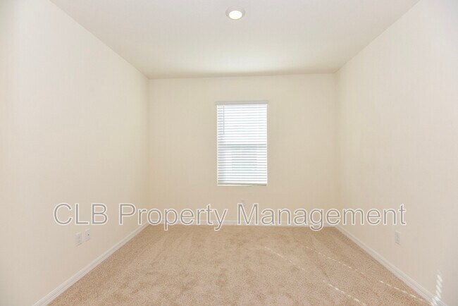 Building Photo - 149 Reena Dr