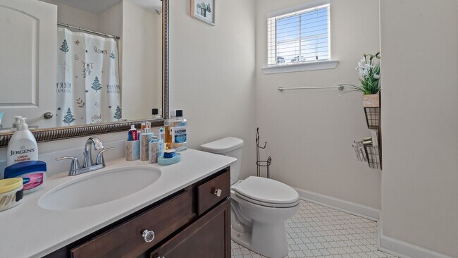 Building Photo - Beautifully Upgraded Home with Outdoor Fire Pit and Fenced Backyard in Buckhead East