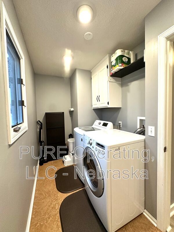 Building Photo - 4909 N 142nd St