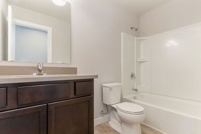 Building Photo - 1626 Carolyn Dr