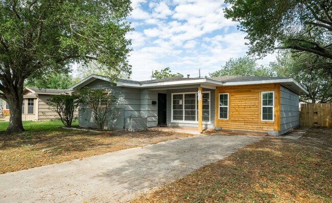 Building Photo - 4717 Edith St