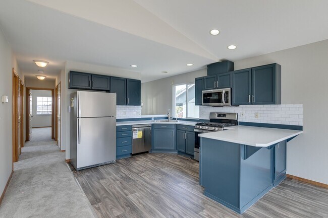 Building Photo - Lake Stevens Home For Rent!