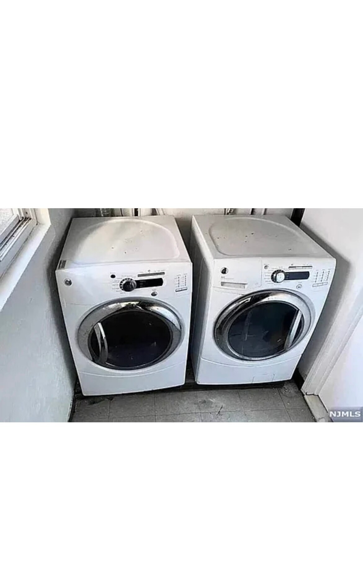 Building Photo - 161 Palisade Ave