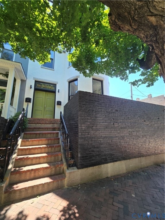 Building Photo - 1 N Harvie St
