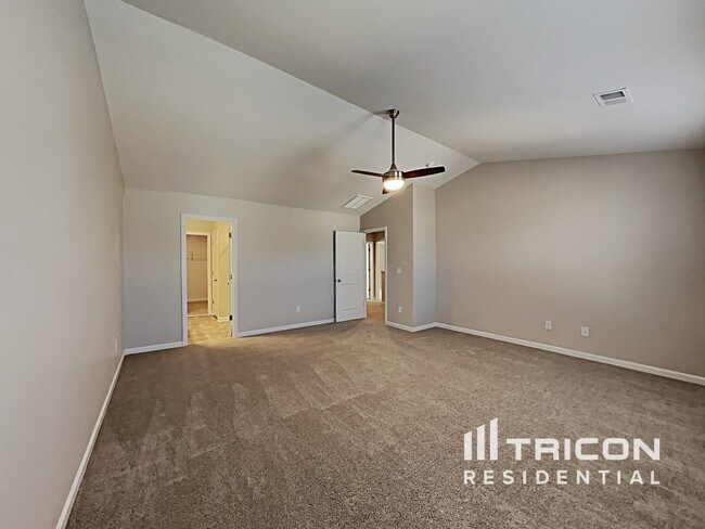 Building Photo - 260 Millen Dr