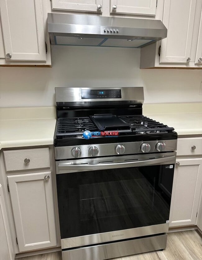 Building Photo - Renovated townhouse in Peachtree Corners