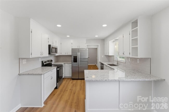 Building Photo - 527 Wilson Farm Rd