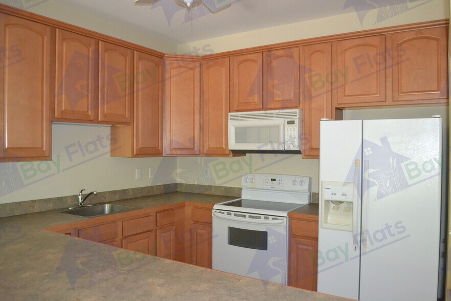 Kitchen. - 41195 Friendship Ct