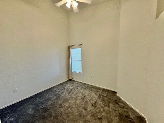 Building Photo - ADORABLE 2 BEDROOM 2 BATHROOM CONDO WITH A...